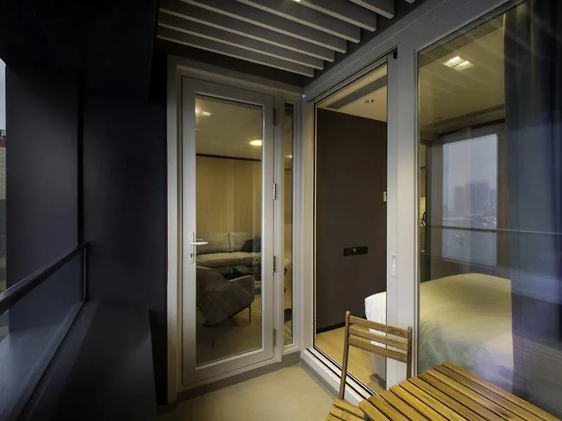 Aparthotel Cm+ Hotels And Serviced Apartments Hongkong