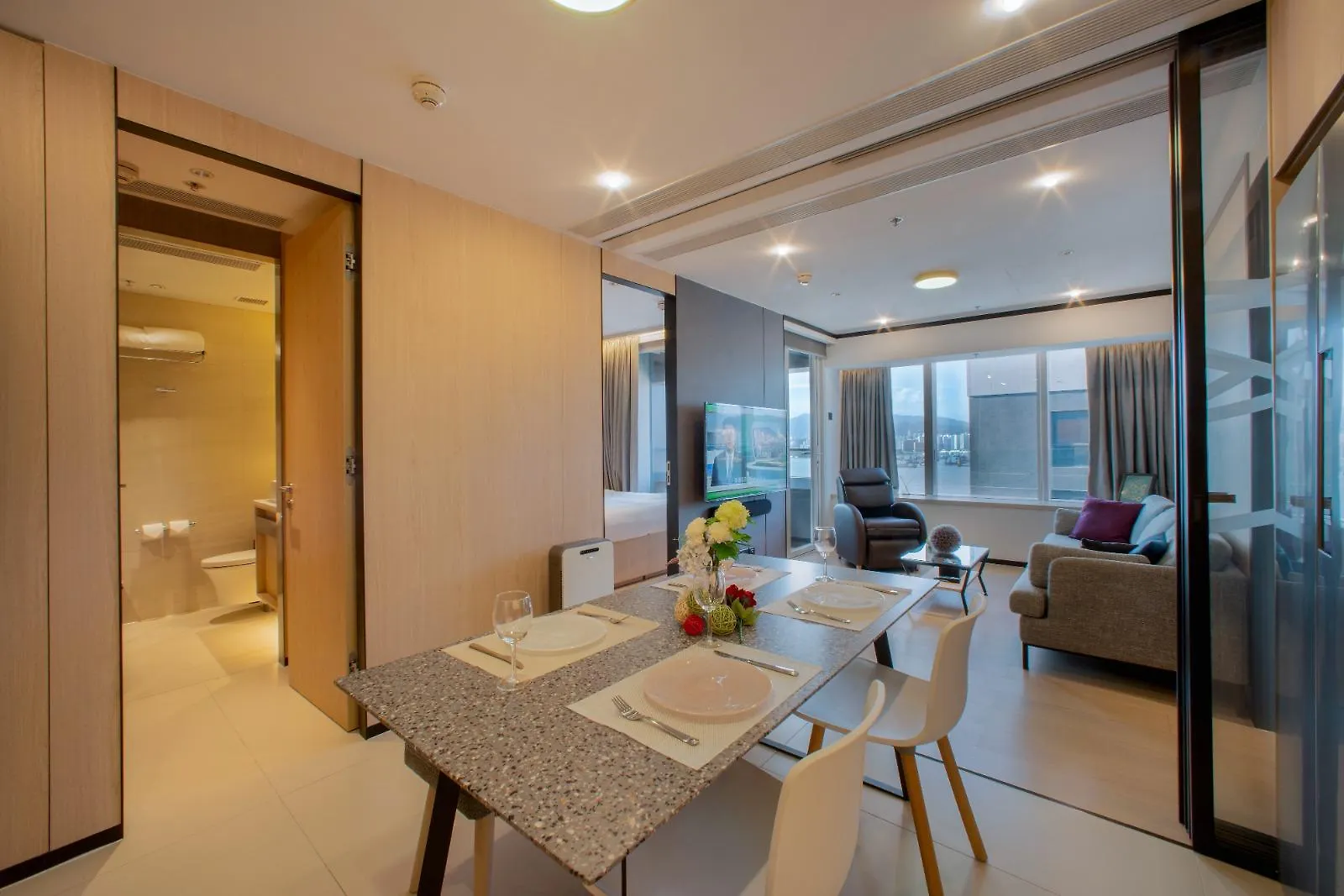 Cm+ Hotels And Serviced Apartments Hongkong 4*,